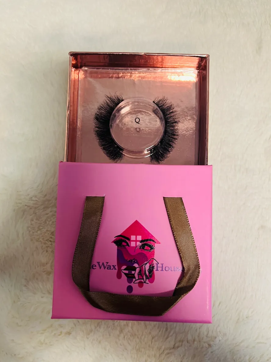 The Wax House - "Q" False Eyelashes, 1 Pair